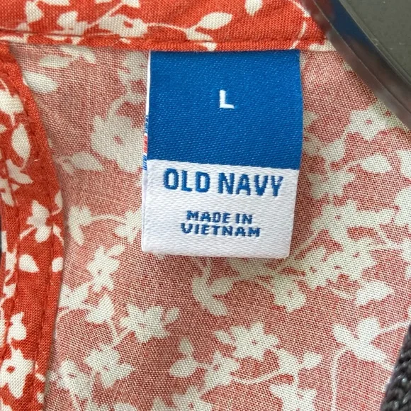 VGUC Old Navy Sz-L(M) Red & White Floral Layers, Ruffled Sleeves, Gathered Chest - Picture 15 of 16